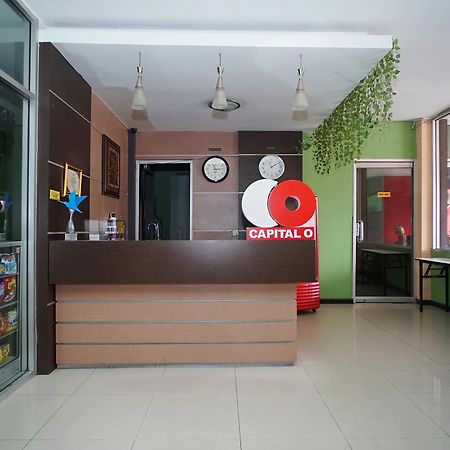 Capital O 2885 Hemra Hotel Balikpapan  Exterior photo
