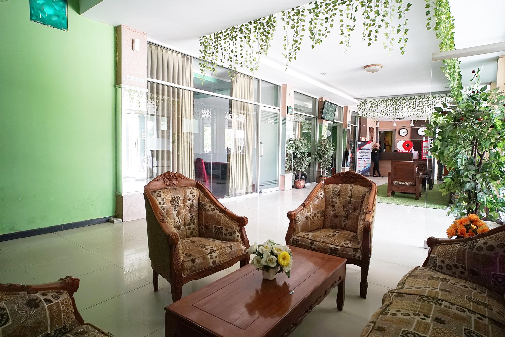 Capital O 2885 Hemra Hotel Balikpapan  Exterior photo
